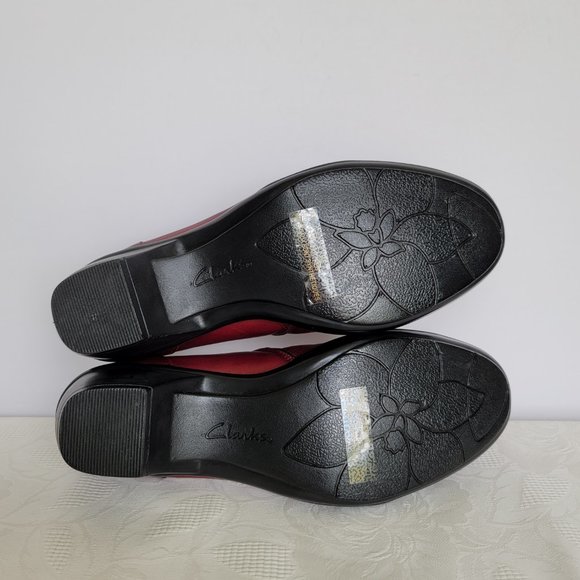 CLARKS Wyld Foxtro Slip-On Leather Shoes- Wine color- Women's Size 9M - Picture 14 of 15